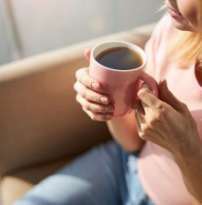 پیامدهای منفی نوشیدن قهوه برای چشم‌ها