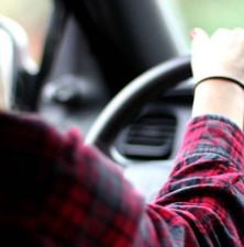 چرا داشتن بینایی مناسب برای رانندگی در جاده‌ها اهمیت دارد؟